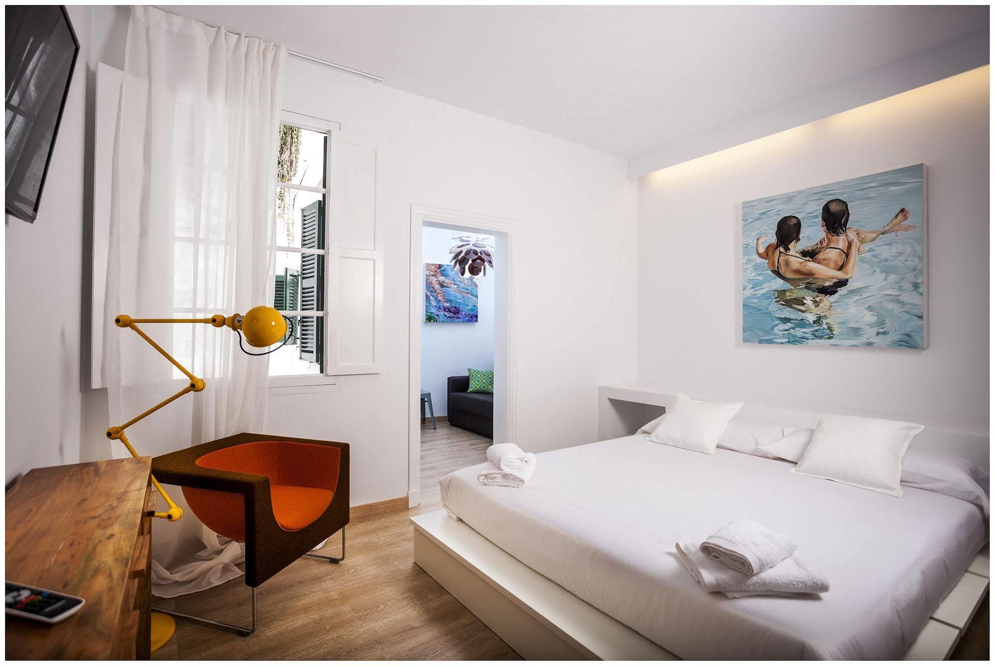Cheap & Chic Hotel Ciutadella  Kültér fotó