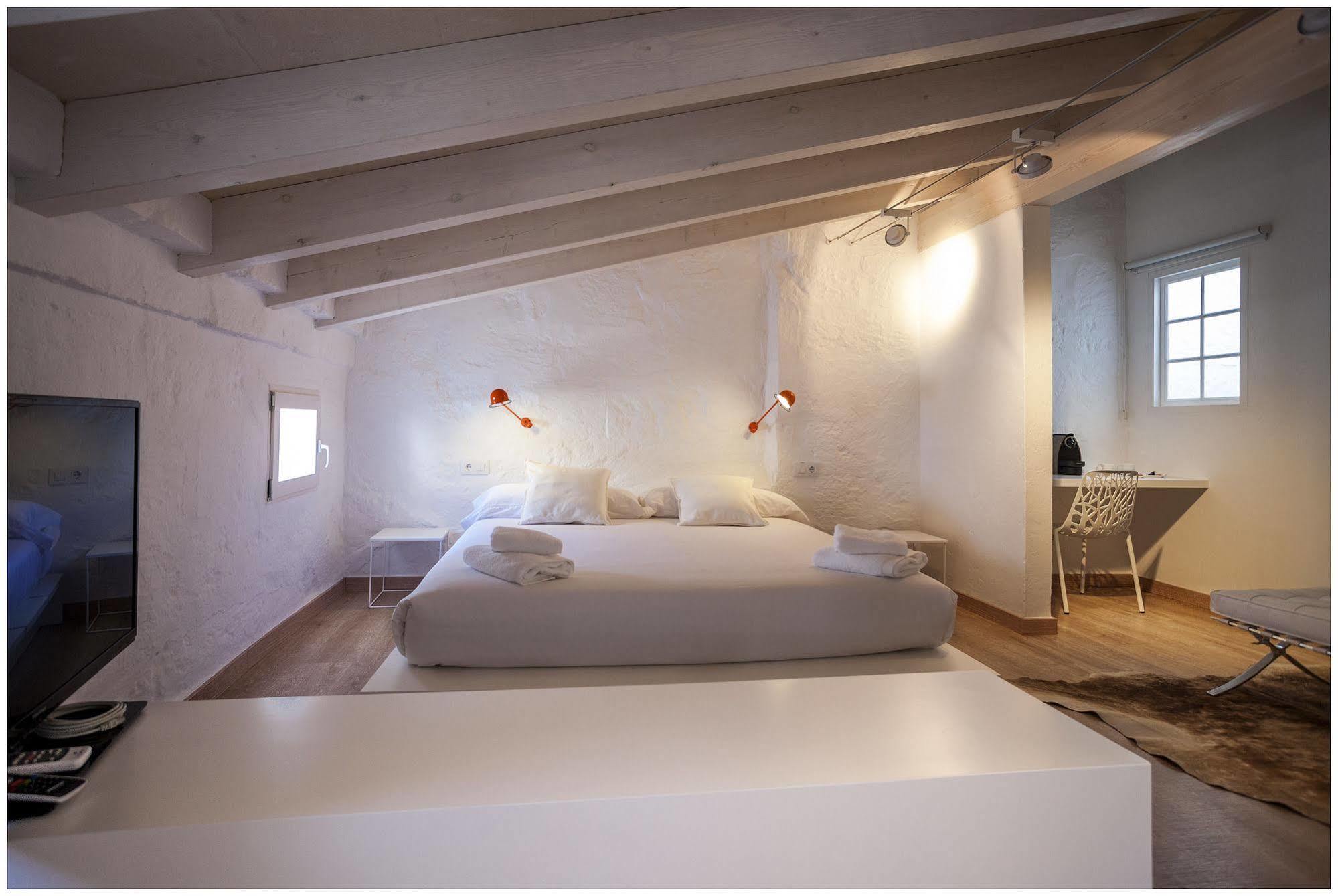 Cheap & Chic Hotel Ciutadella  Kültér fotó